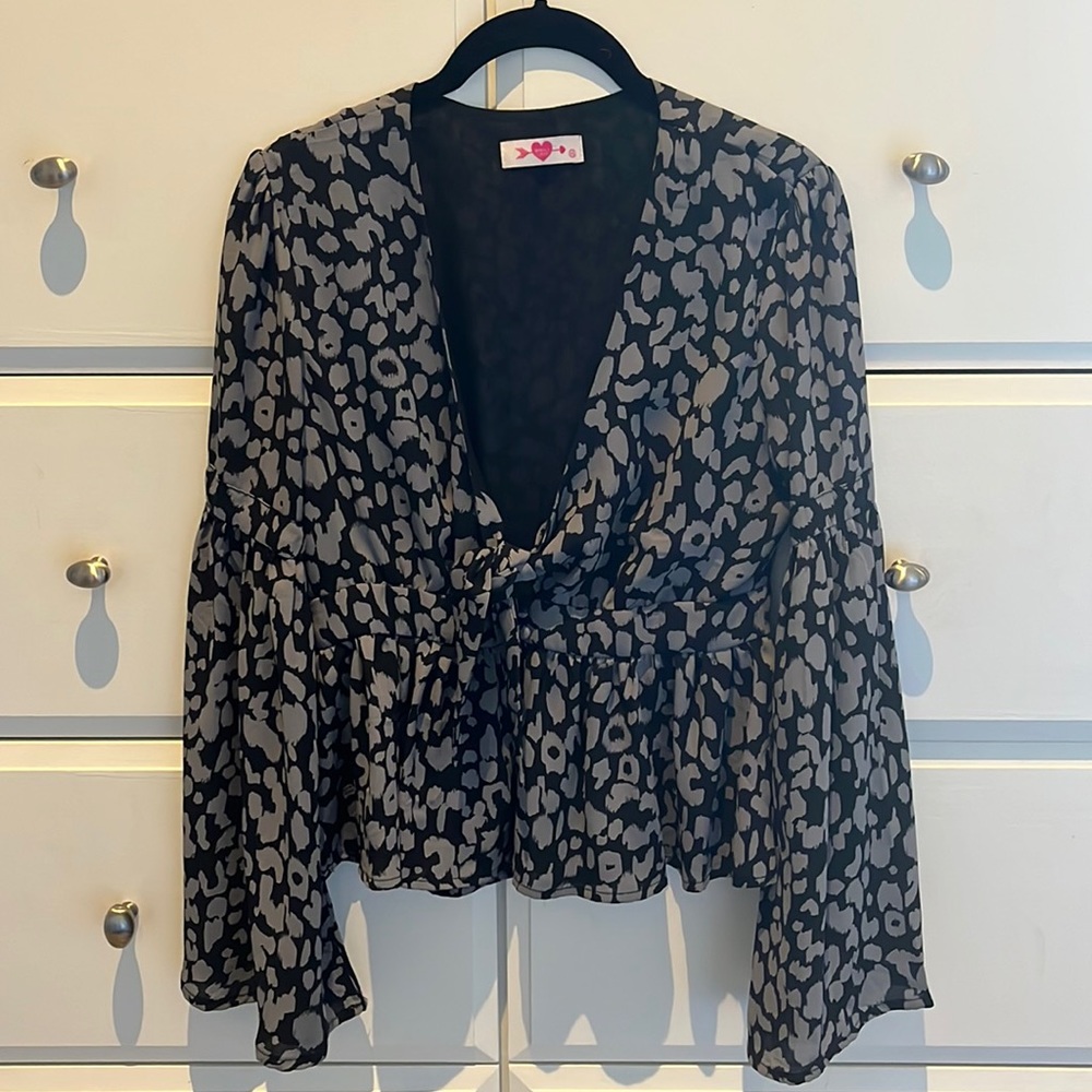 Buddy Love top! Cute cheetah top in XS